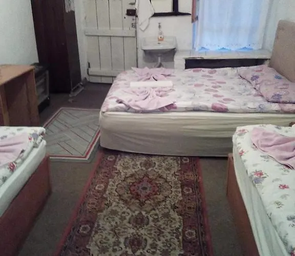 Dede & Хостел *